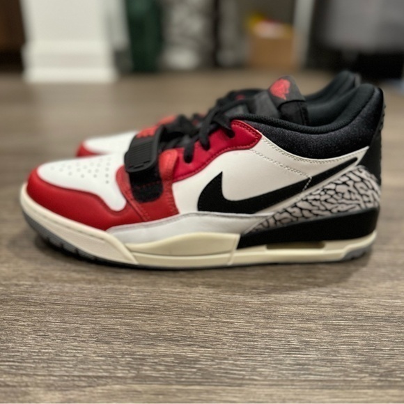 Nike Air Jordan Legacy 312 Low Chicago Flag Black Sneakers New sz 10.5…